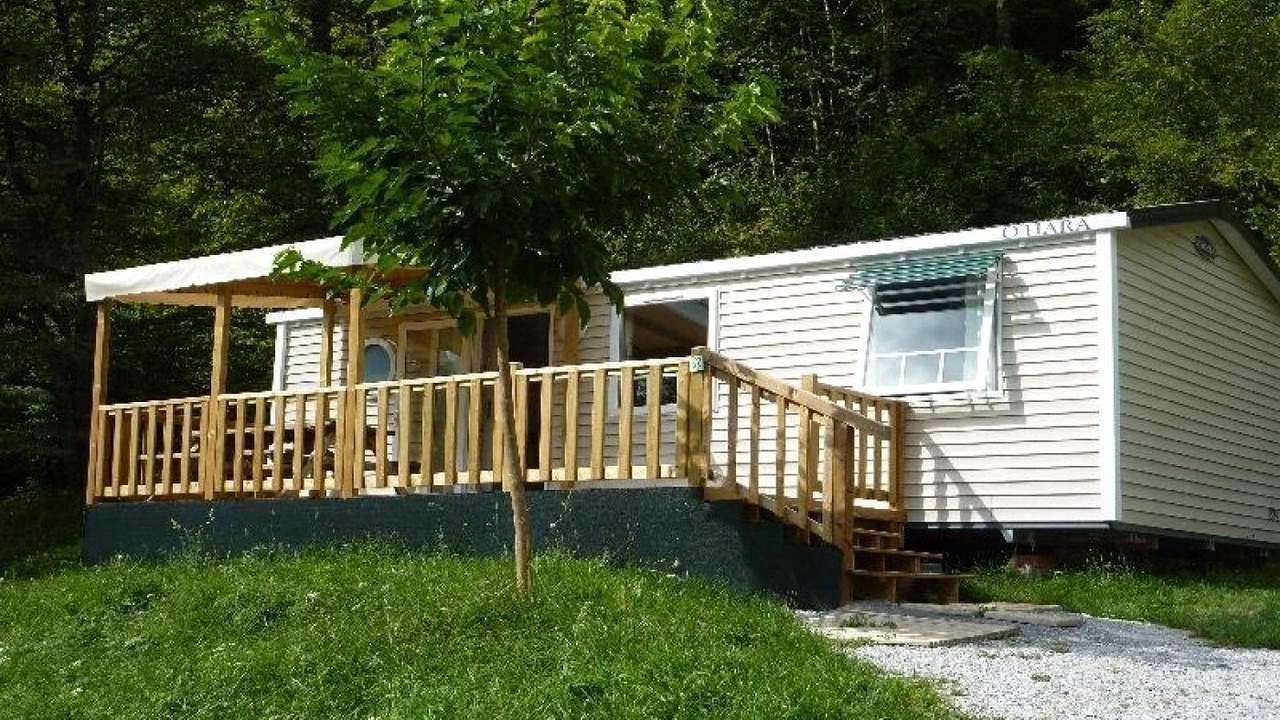 Photo of Outdoor in Louvie Juzon