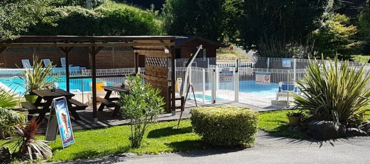 Photo of Outdoor in Louvie Juzon