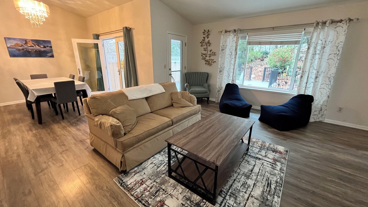 Photo of Livingroom in Alta Sierra