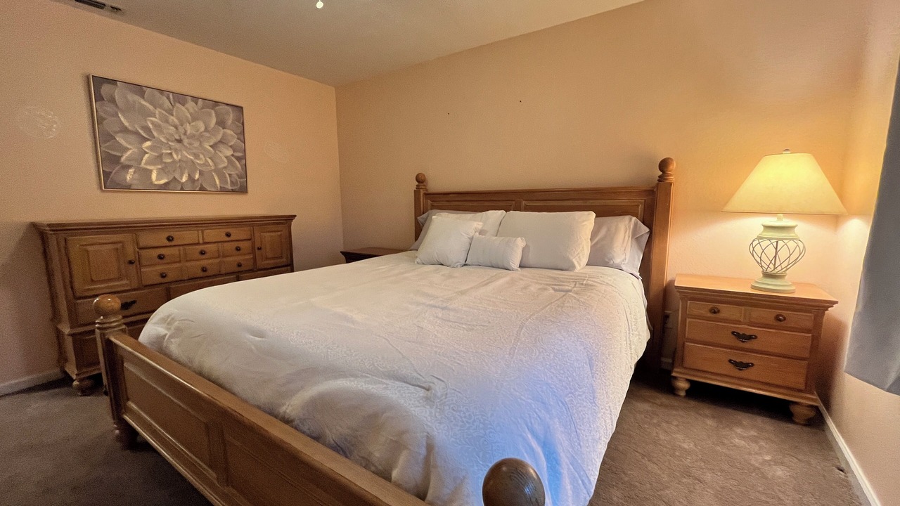 Photo of Bedroom in Alta Sierra
