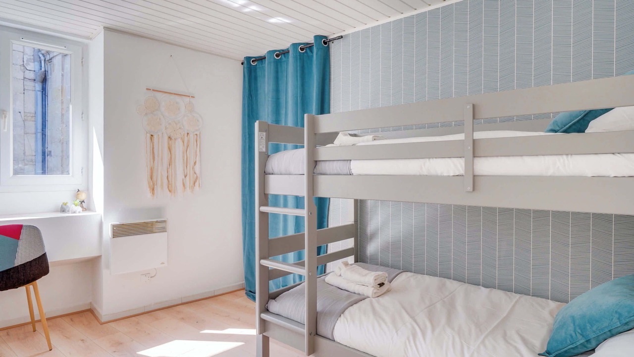 Photo of Bedroom in Libourne