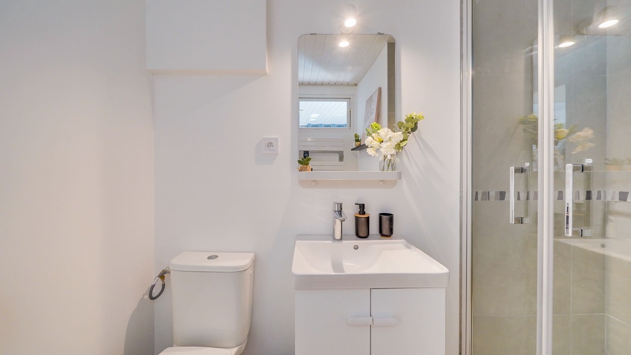 Photo of Bathroom in Libourne