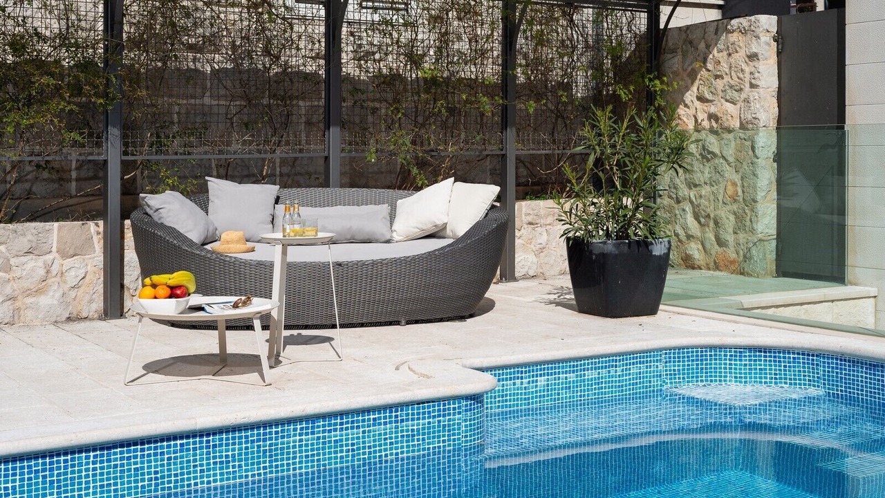 Photo of Outdoor in Pile