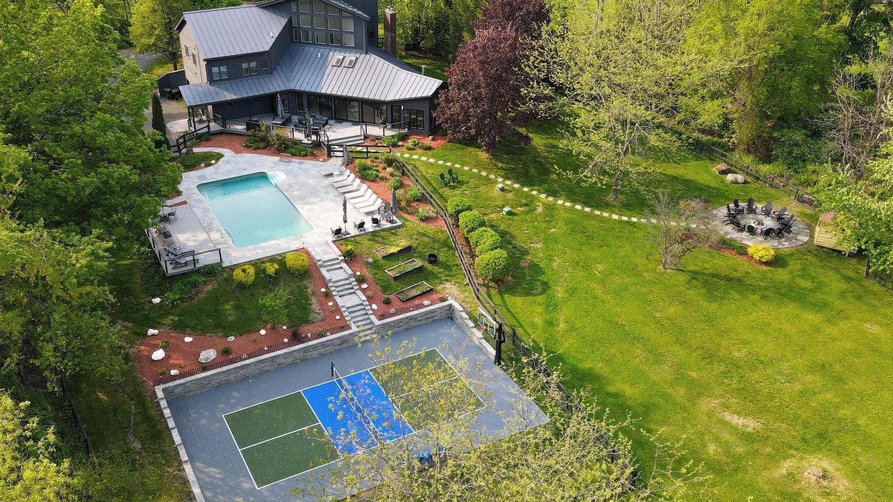 Photo of Outdoor in Hurley