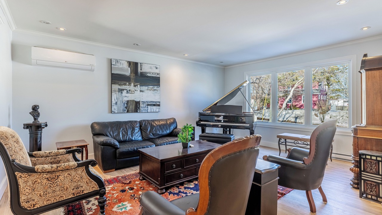 Photo of Livingroom in West End