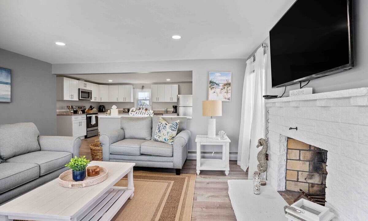 Photo of Livingroom in Point Judith