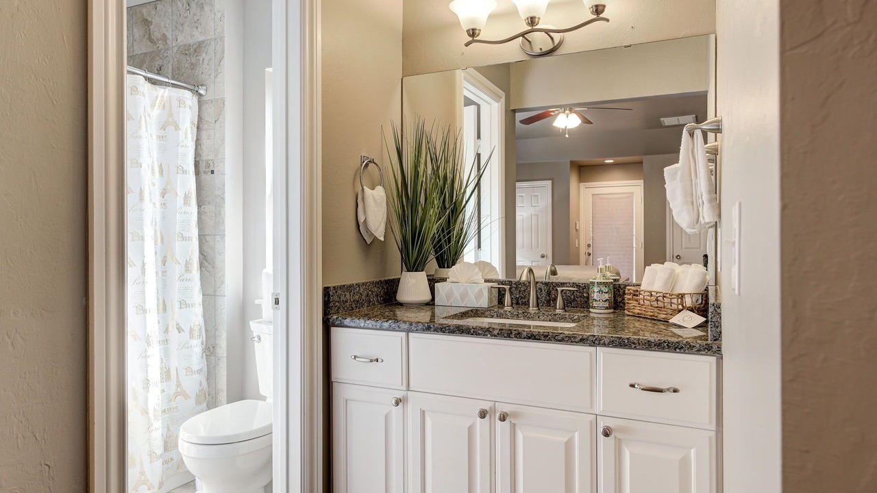 Photo of Bathroom in Del City