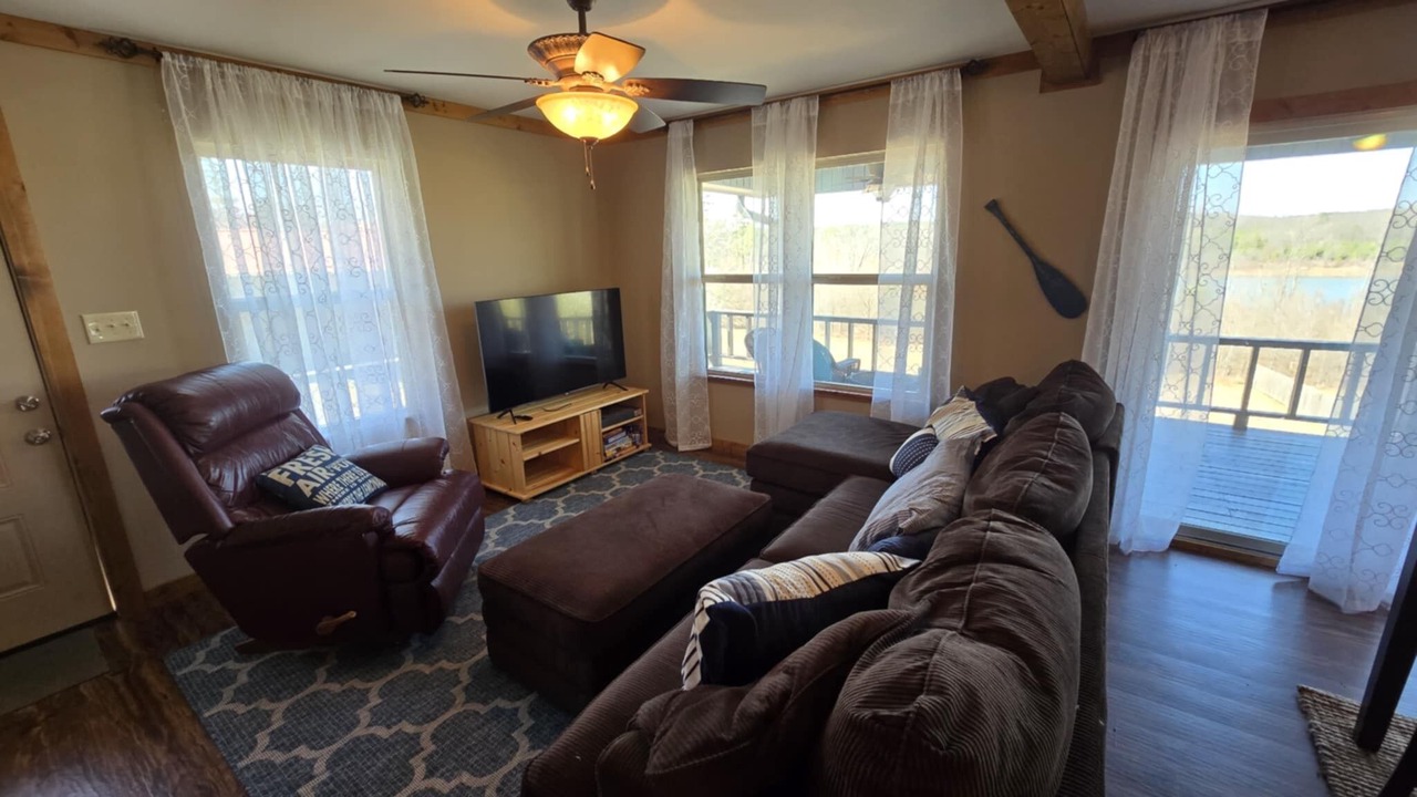 Photo of Livingroom in Quitman