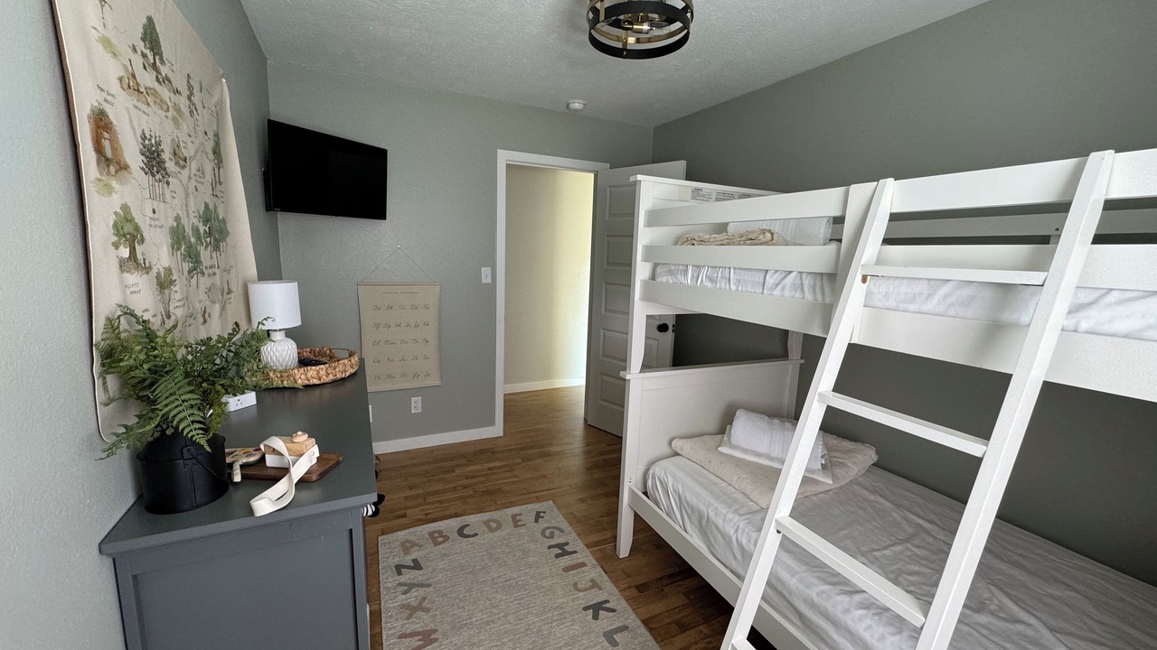 Photo of Bedroom in Ozark