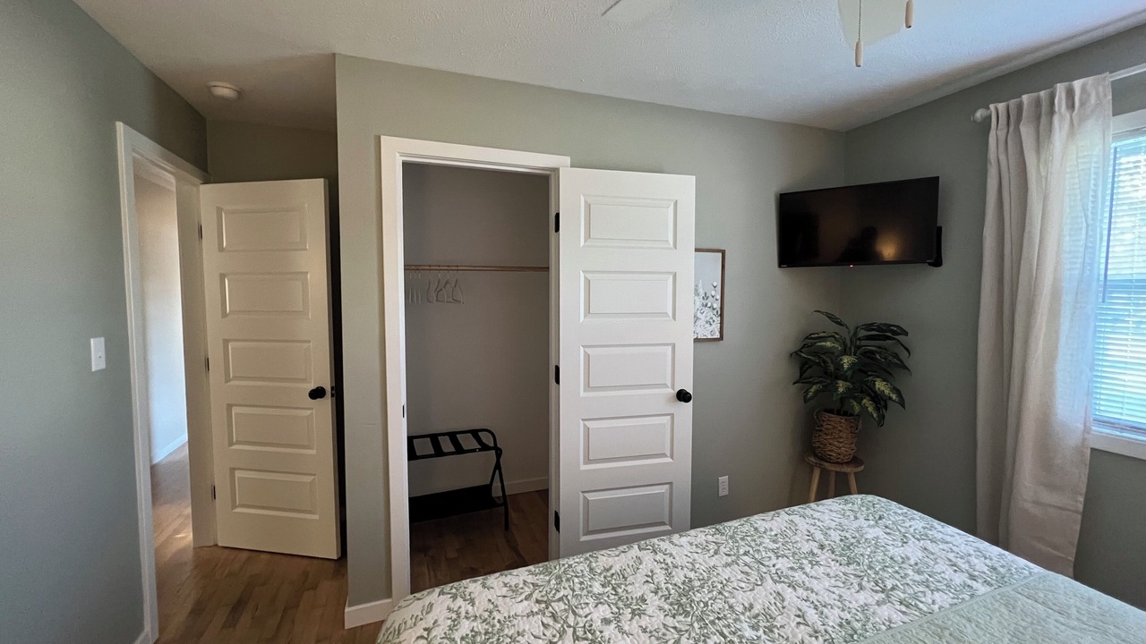 Photo of Bedroom in Ozark