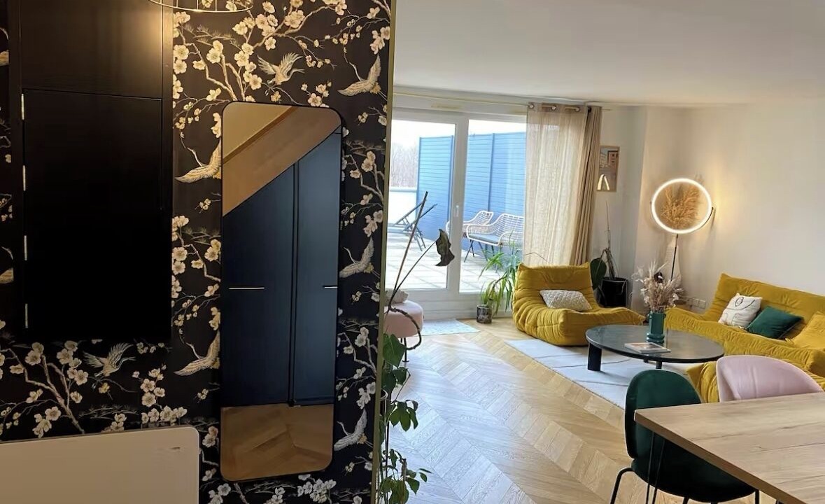 Photo of Livingroom in Yves Farge - Le Fleuve