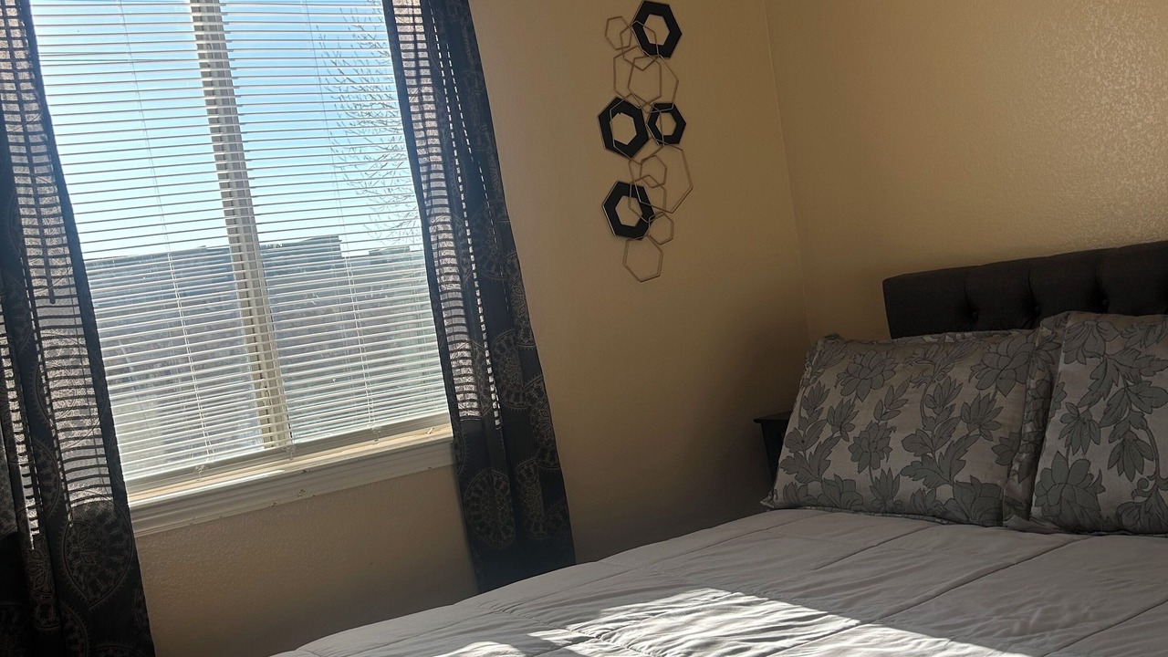 Photo of Bedroom in Biggs Field