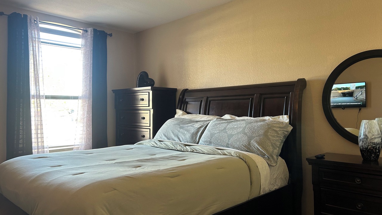 Photo of Bedroom in Biggs Field