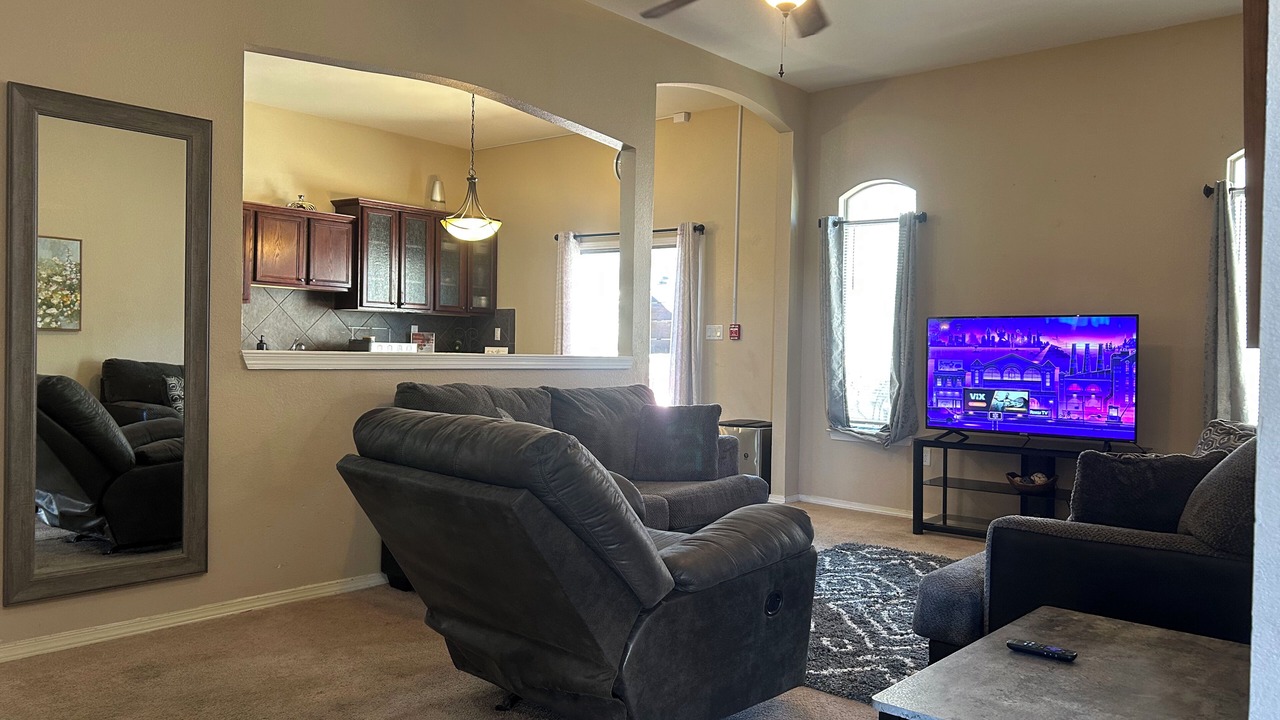 Photo of Livingroom in Biggs Field