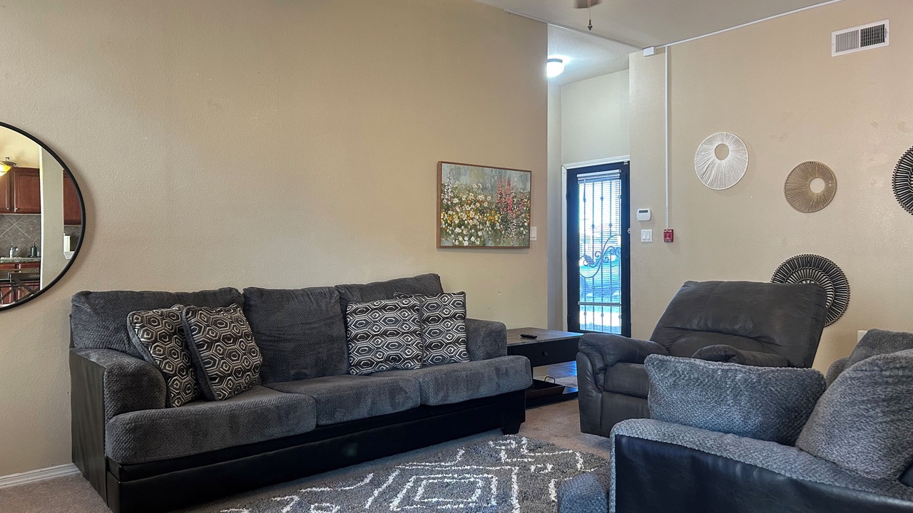 Photo of Livingroom in Biggs Field