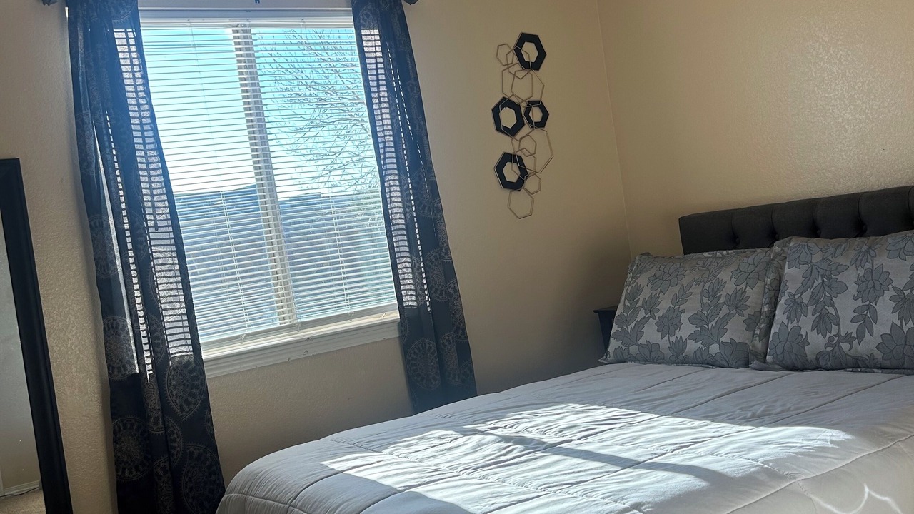Photo of Bedroom in Biggs Field