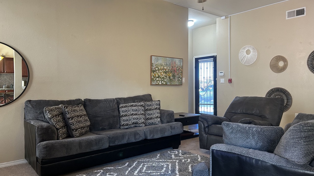 Photo of Livingroom in Biggs Field