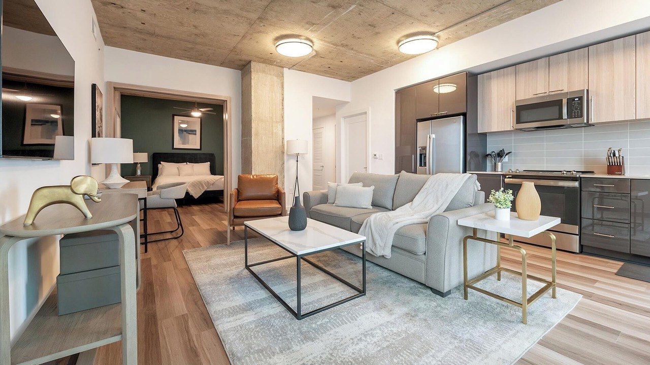 Photo of Livingroom in Baileys Crossroads