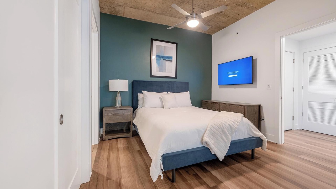Photo of Bedroom in Baileys Crossroads