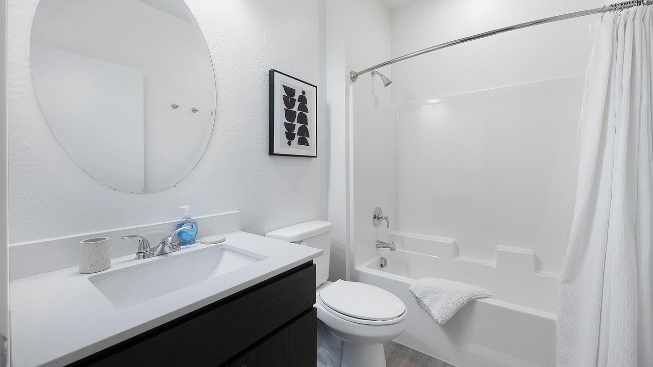 Photo of Bathroom in Maryvale Village