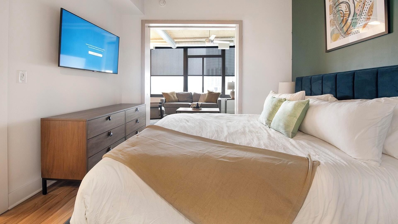 Photo of Bedroom in Baileys Crossroads