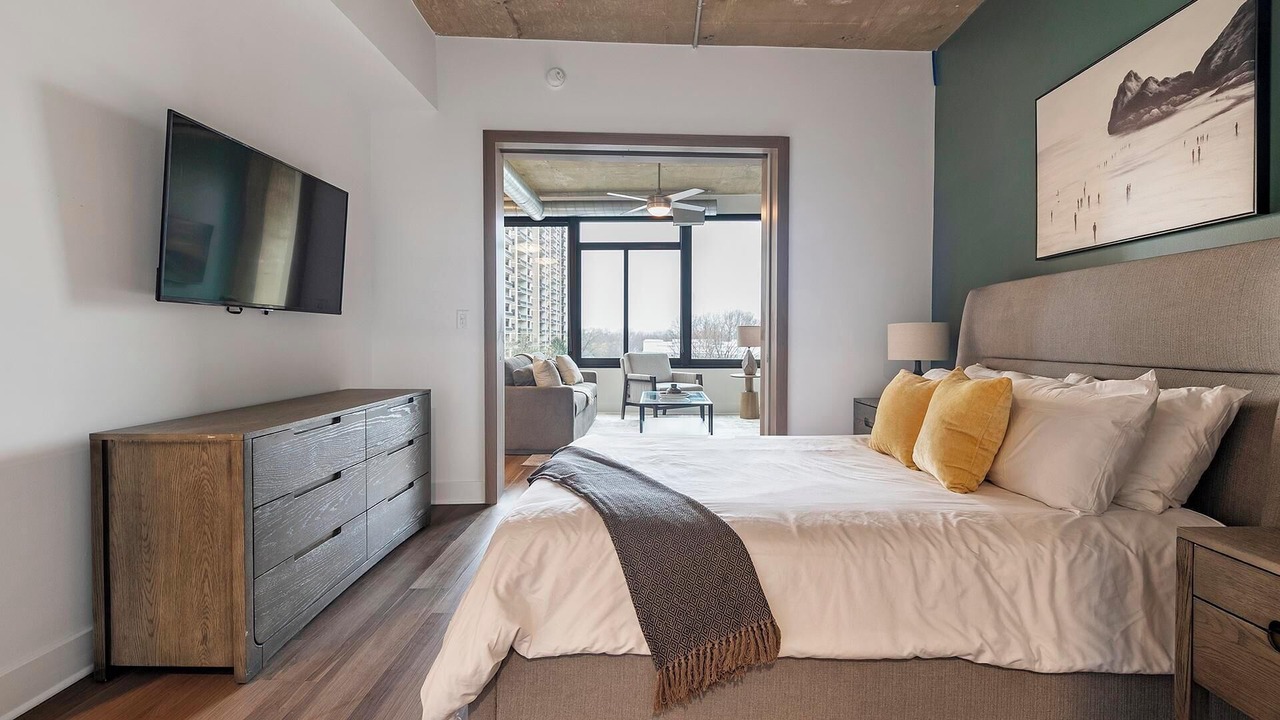 Photo of Bedroom in Baileys Crossroads