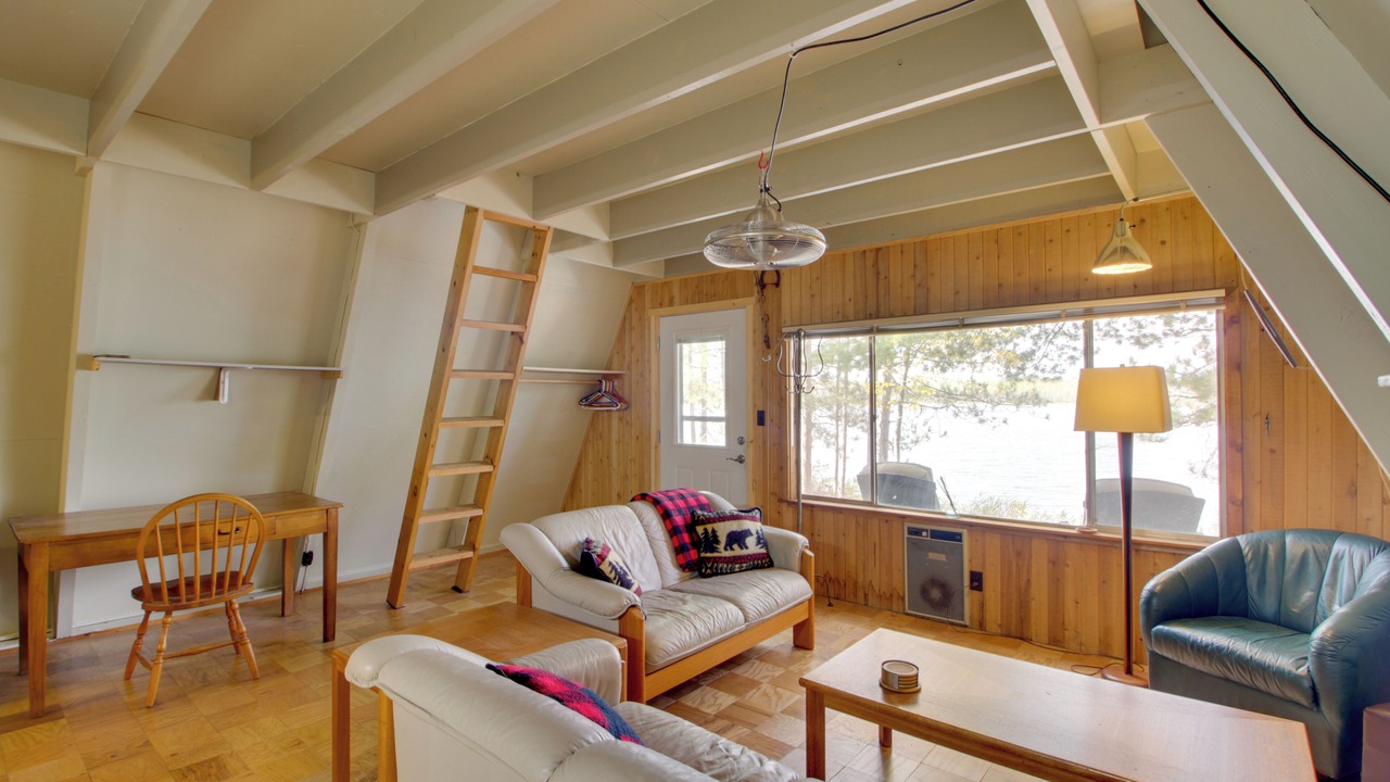 Photo of Livingroom in Deer River