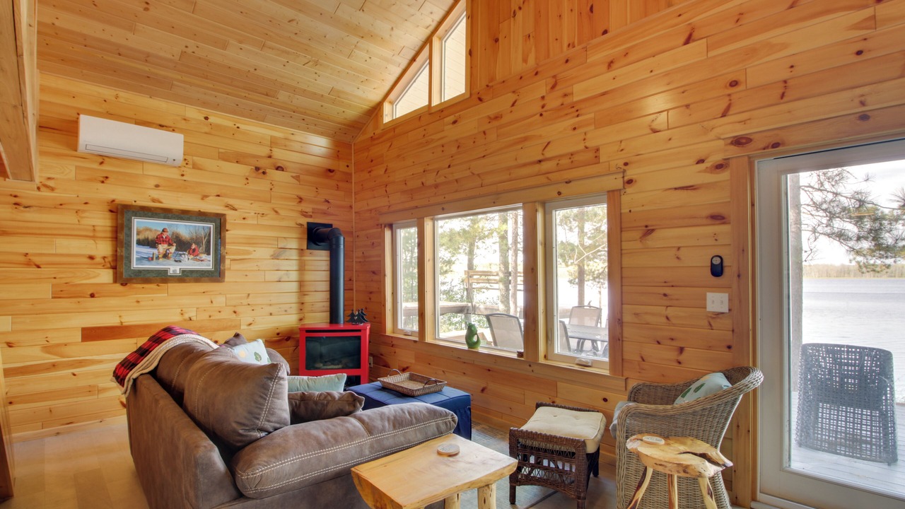 Photo of Livingroom in Deer River