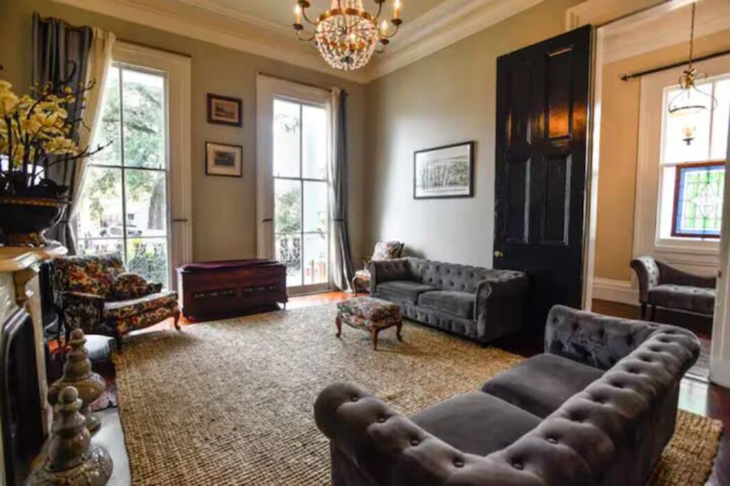 Photo of Livingroom in Seventh Ward