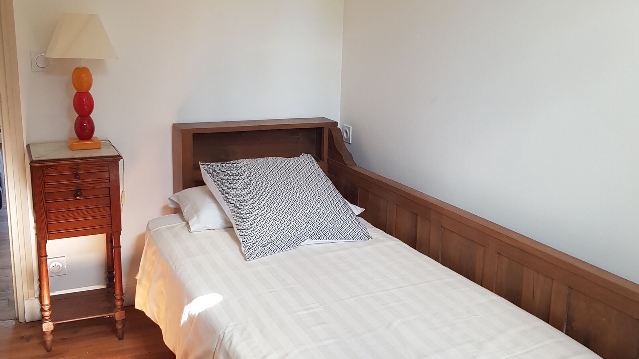 Photo of Bedroom in Sainte-Livrade-sur-Lot