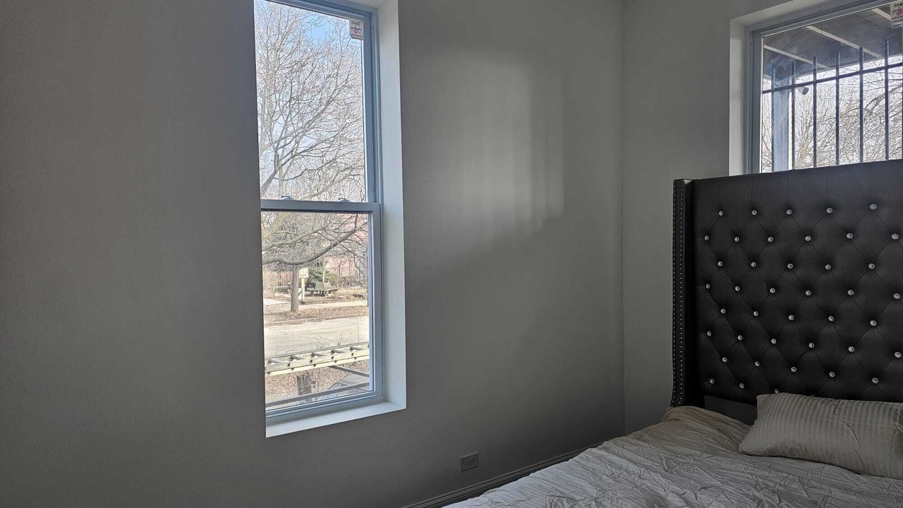 Photo of Bedroom in East Garfield Park