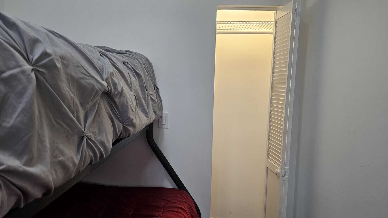 Photo of Bedroom in East Garfield Park