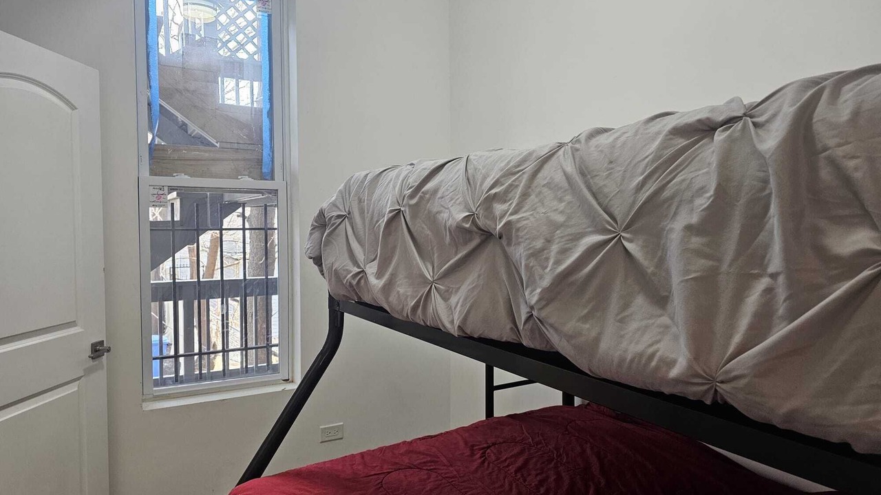 Photo of Bedroom in East Garfield Park