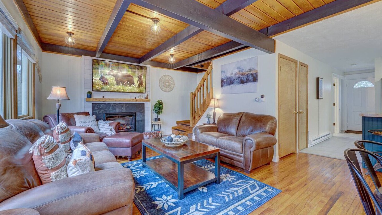 Photo of Livingroom in Tobyhanna