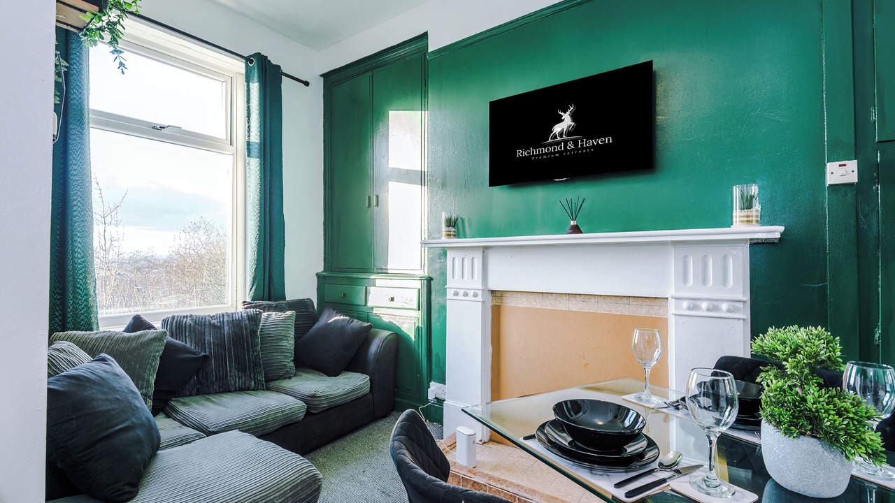 Photo of Livingroom in Bradford