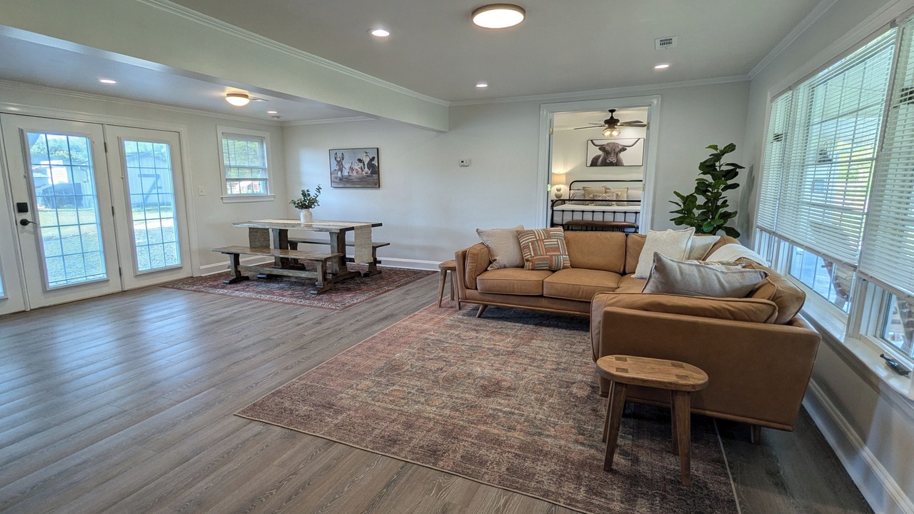 Photo of Livingroom in Johnson City