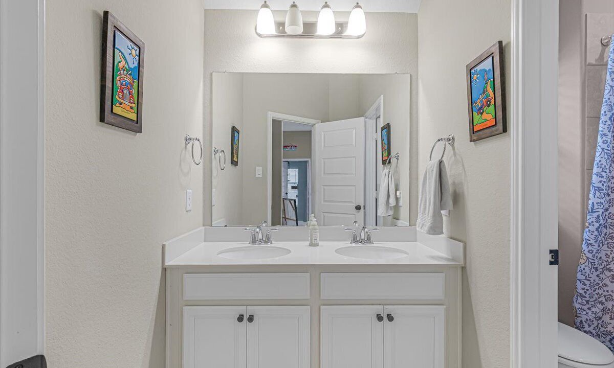 Photo of Bathroom in Pecan Grove