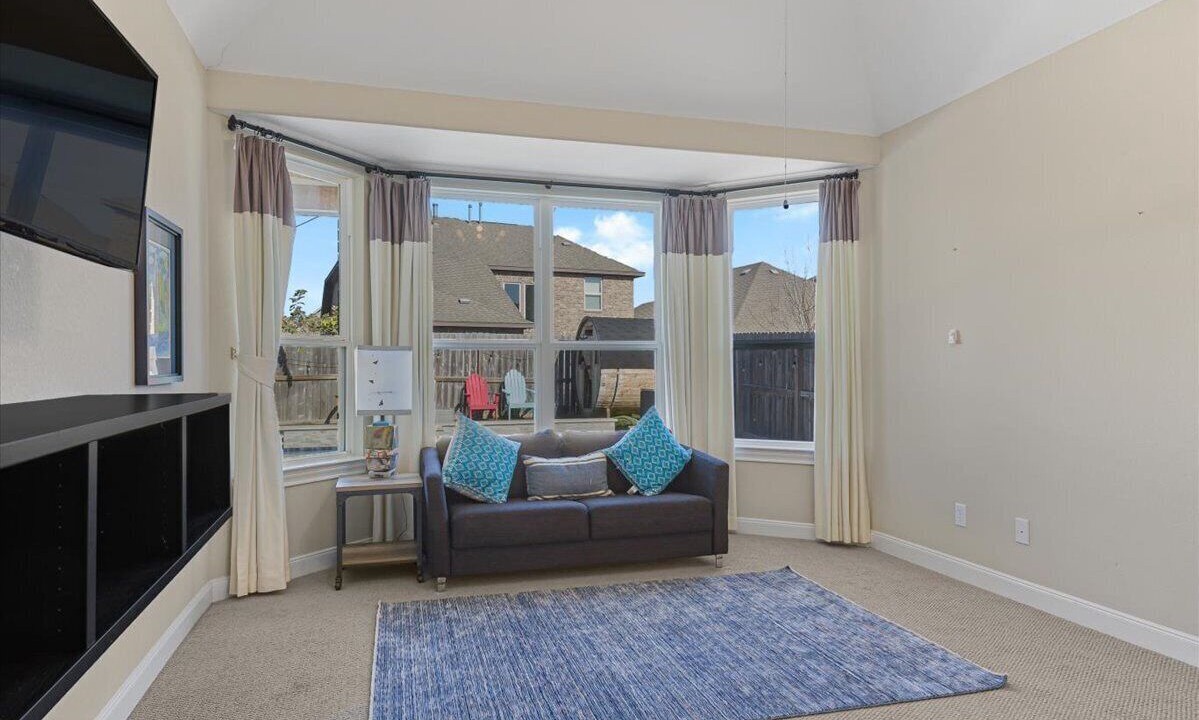 Photo of Livingroom in Pecan Grove