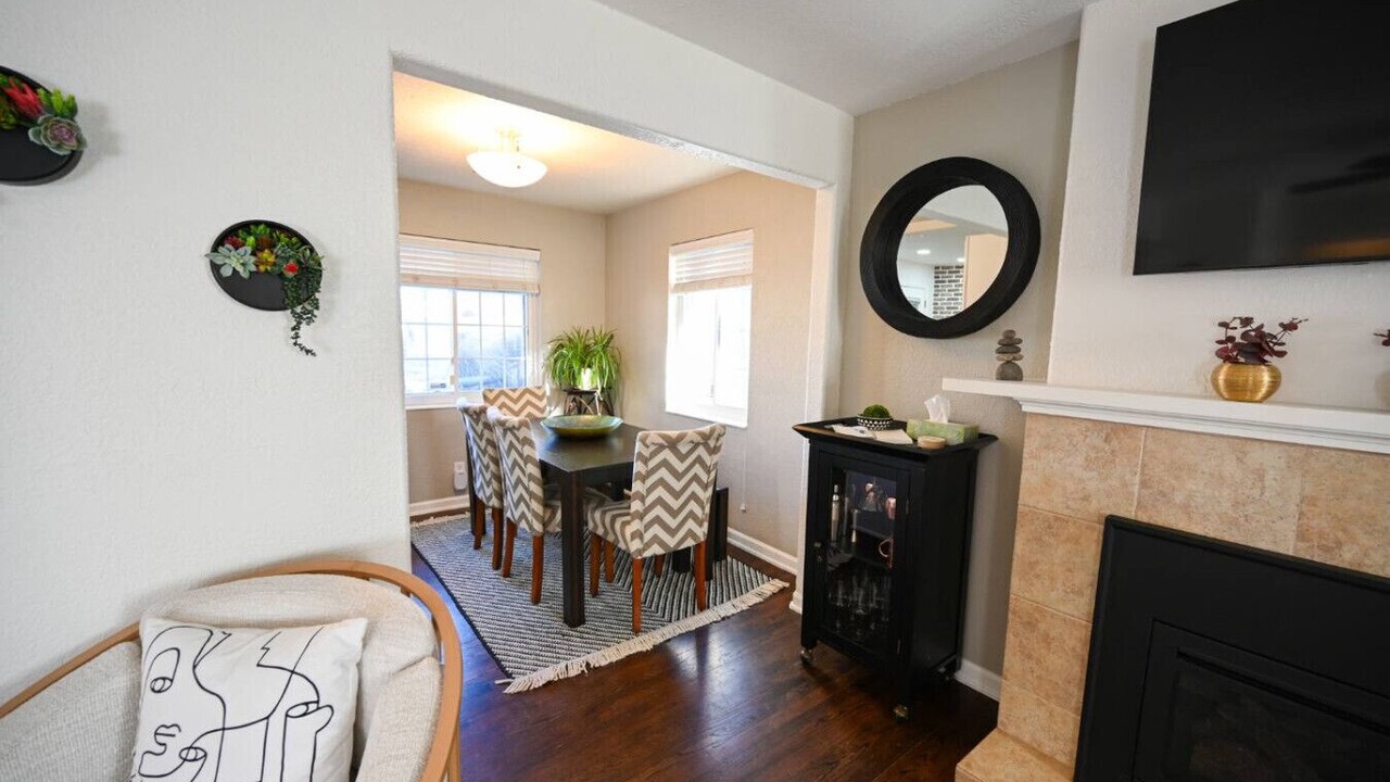 Photo of Livingroom in East Colfax