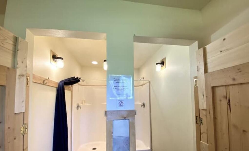 Photo of Others in Heise