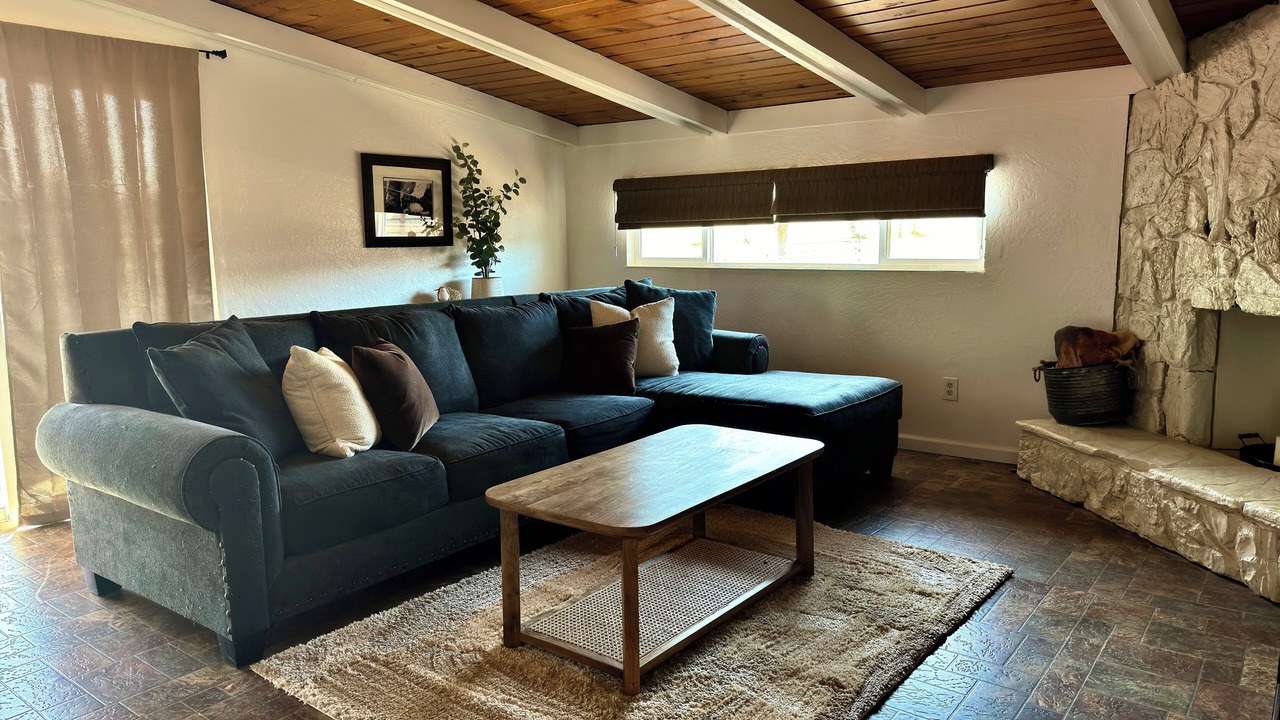 Photo of Livingroom in Jamestown