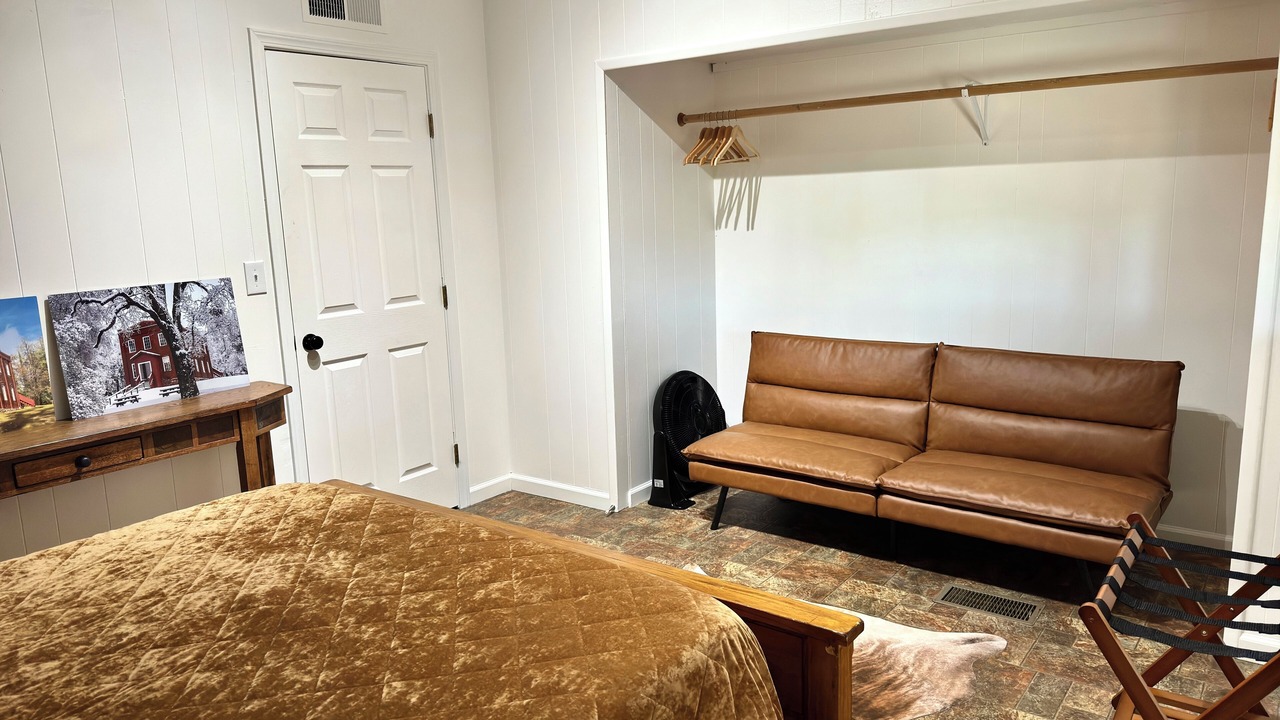 Photo of Bedroom in Jamestown