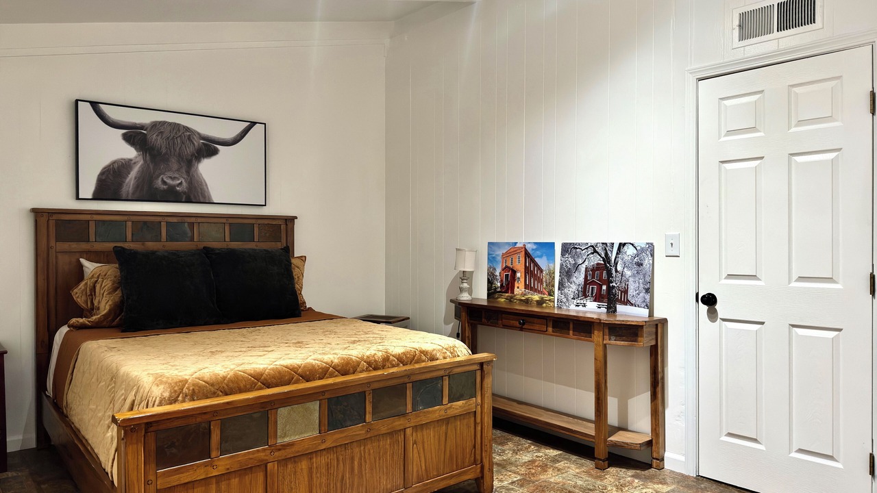 Photo of Bedroom in Jamestown