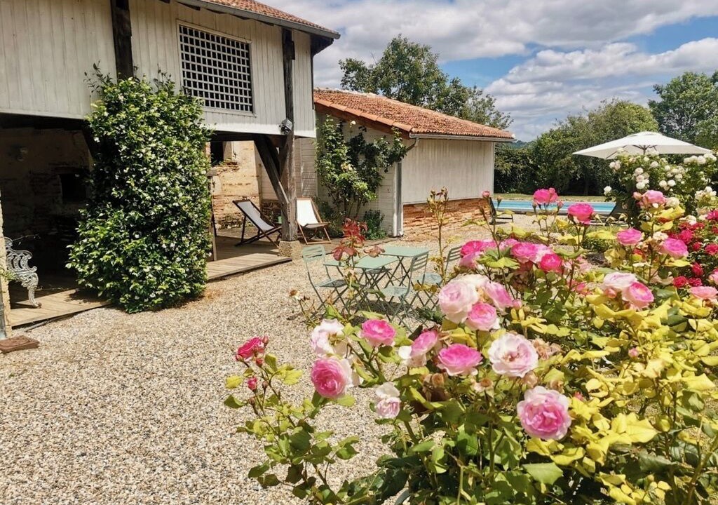 Photo of Outdoor in Sauveterre-Saint-Denis