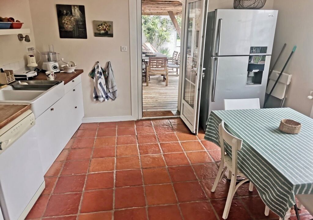 Photo of Kitchen in Sauveterre-Saint-Denis