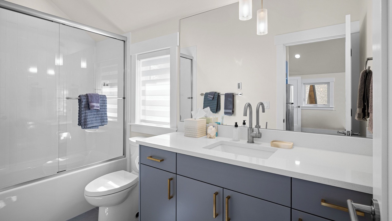 Photo of Bathroom in Roslyn