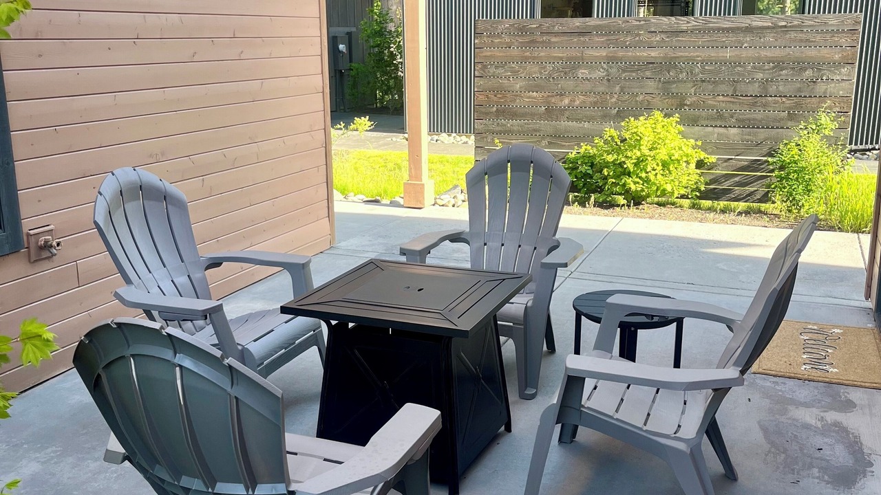 Photo of Others in Roslyn