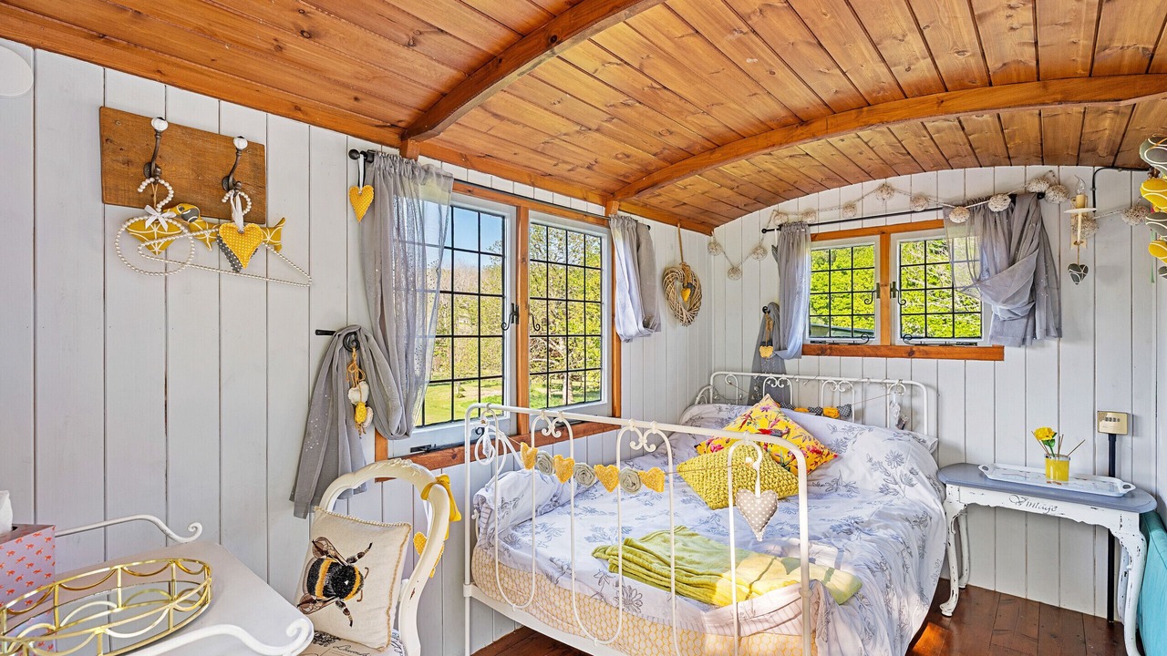 Photo of Bedroom in Romsey