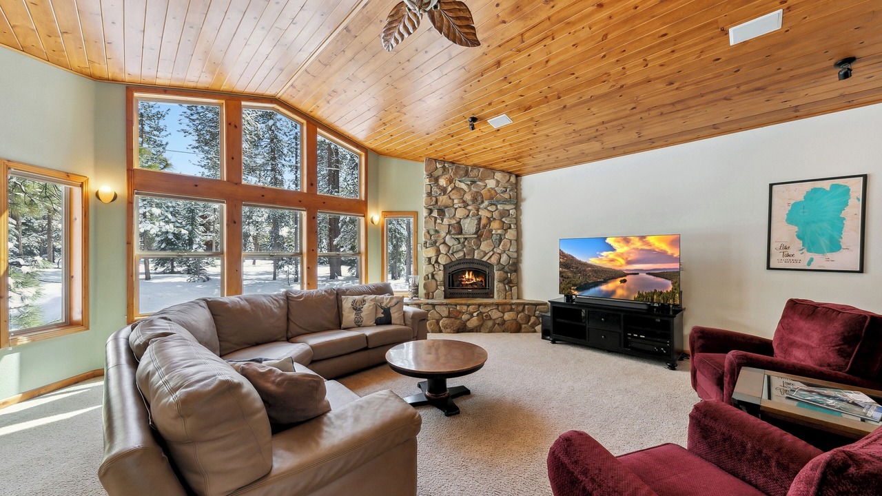 Photo of Livingroom in Tahoe Paradise