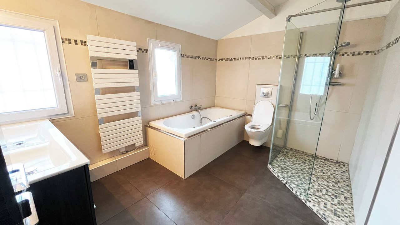 Photo of Bathroom in Laverune